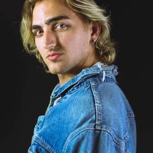 Meet your Posher, Josh